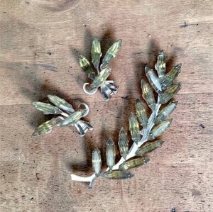 Mid-Century Smoky Olive Rhinestone Wheat Leaf Brooch & Earring Set
